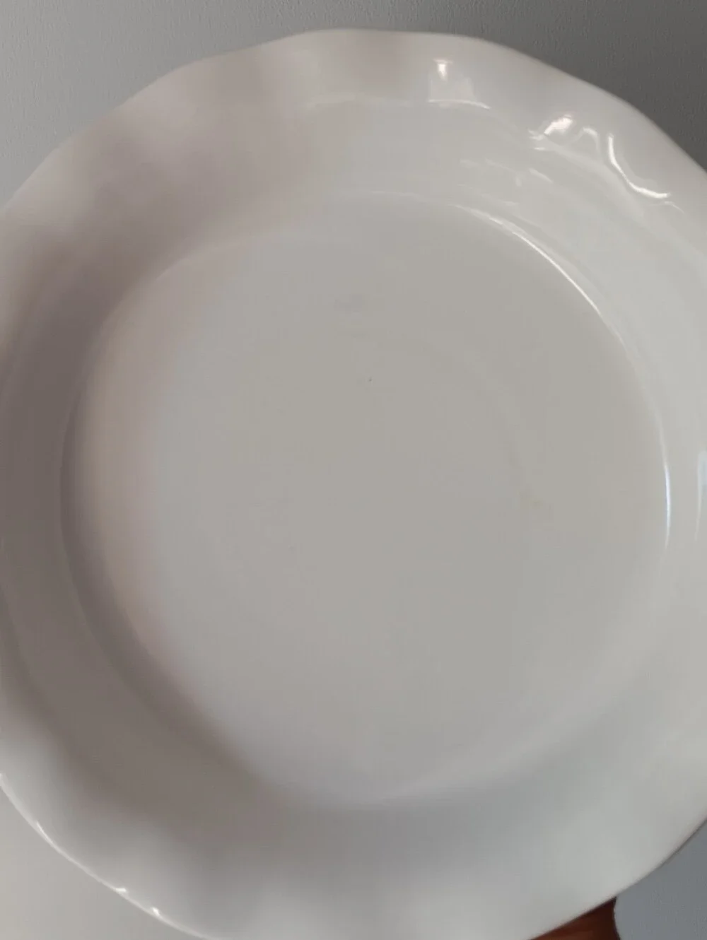 CorningWare Stoneware Baking Dish Serveware Fluted Pie Pan French White 9